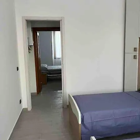 Apartment Isola District,famous Area, Space Flat, Lightful,6 Pax *