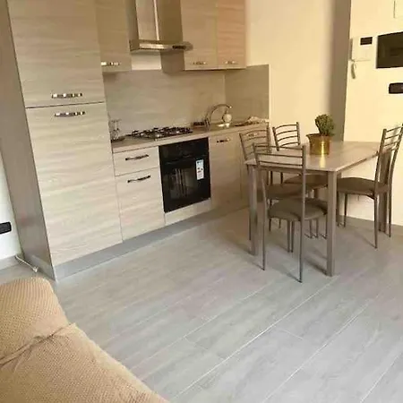 Appartamento Isola District,famous Area, Space Flat, Lightful,6 Pax