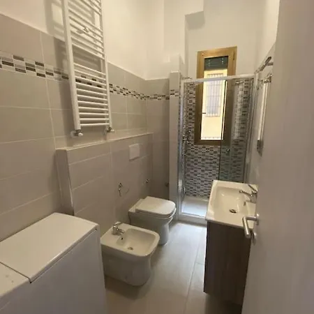 Isola District,famous Area, Space Flat, Lightful,6 Pax Appartamento *